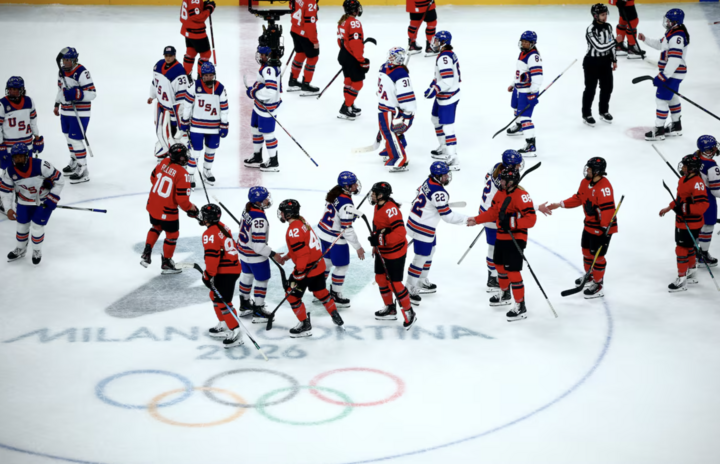 đội tuyển nữ Mỹ đã thắng đậm kình địch Canada với tỉ số 5–0